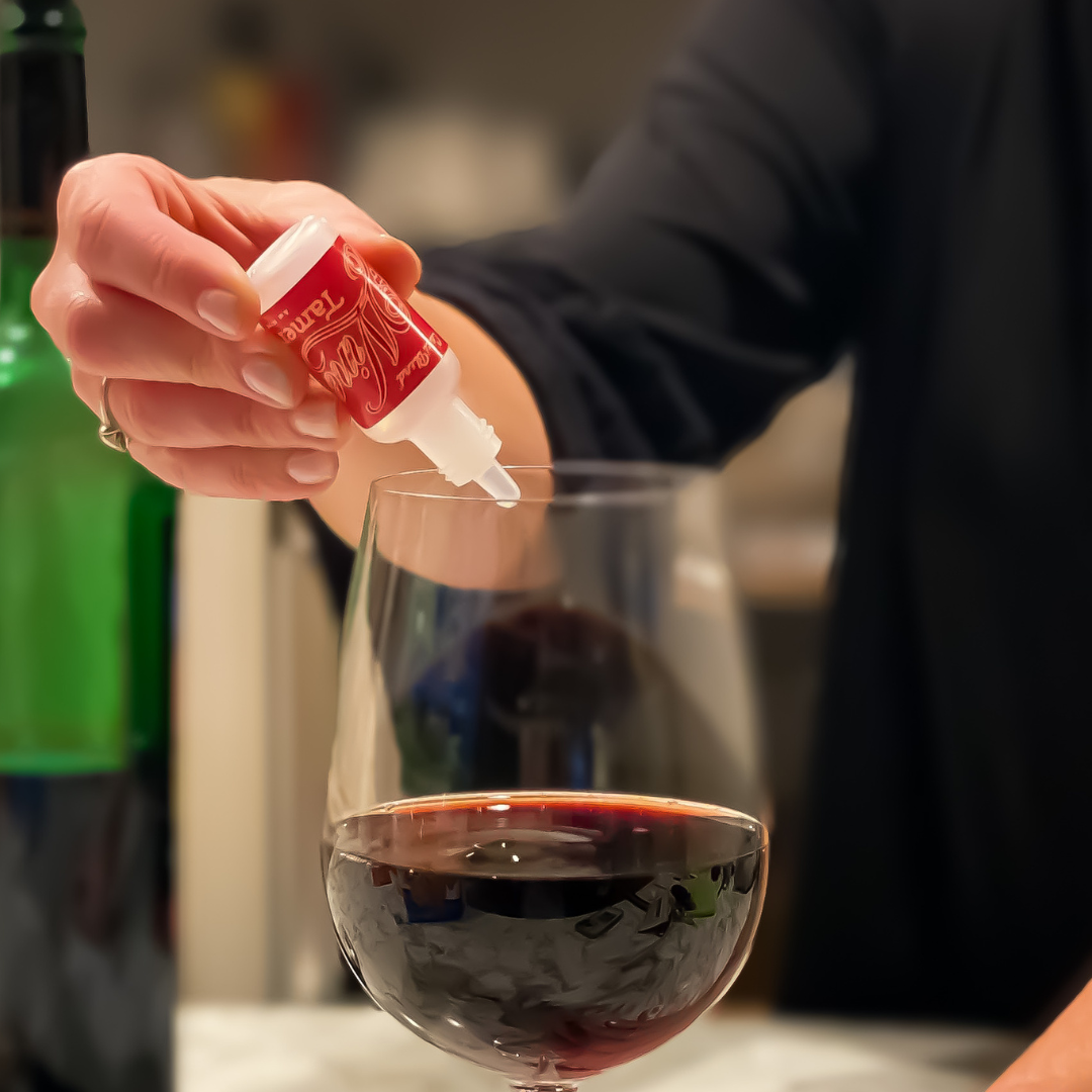 Wine Tamer_Pouring_Wine_Into_a_Glass_at_Home